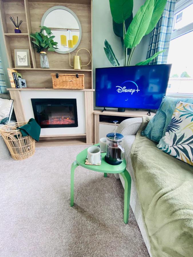 The Sanctuary Holiday Home - Escape The Ordinary Нерсборо Екстериор снимка