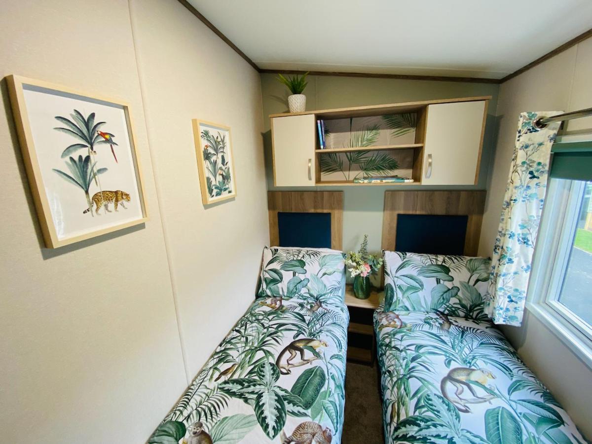 The Sanctuary Holiday Home - Escape The Ordinary Нерсборо Екстериор снимка